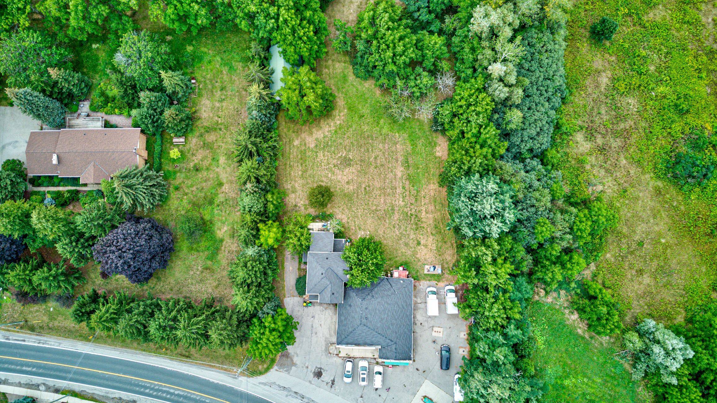 Grimsby, ON L3M 1T1,407-409 Main ST W