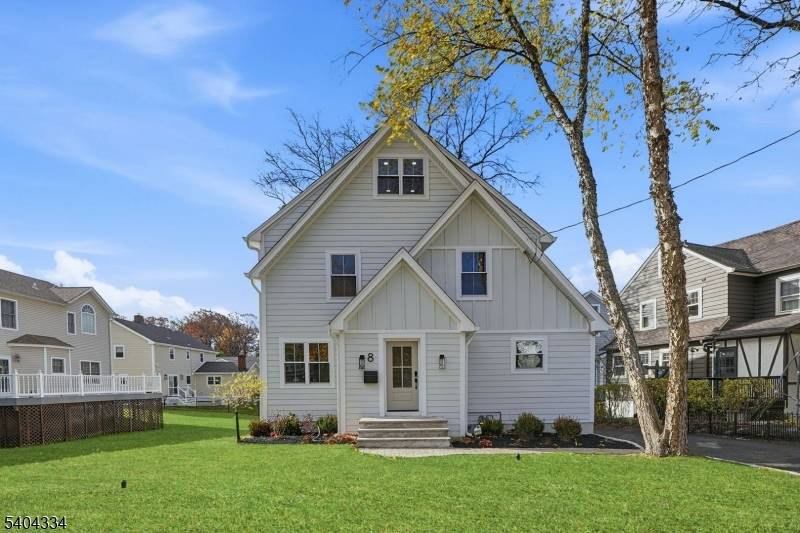 Millburn Twp., NJ 07041,8 Mountainview Rd