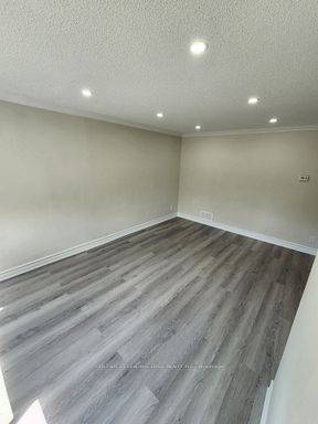 Toronto E10, ON M1E 3G2,313 Morningside AVE