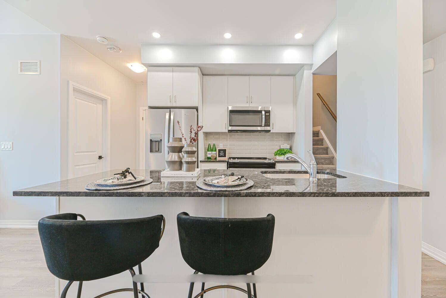 Pickering, ON L1P 2V8,2635 William Jackson DR #723