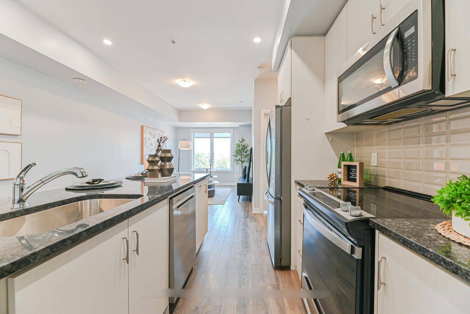 Pickering, ON L1P 2V8,2635 William Jackson DR #723