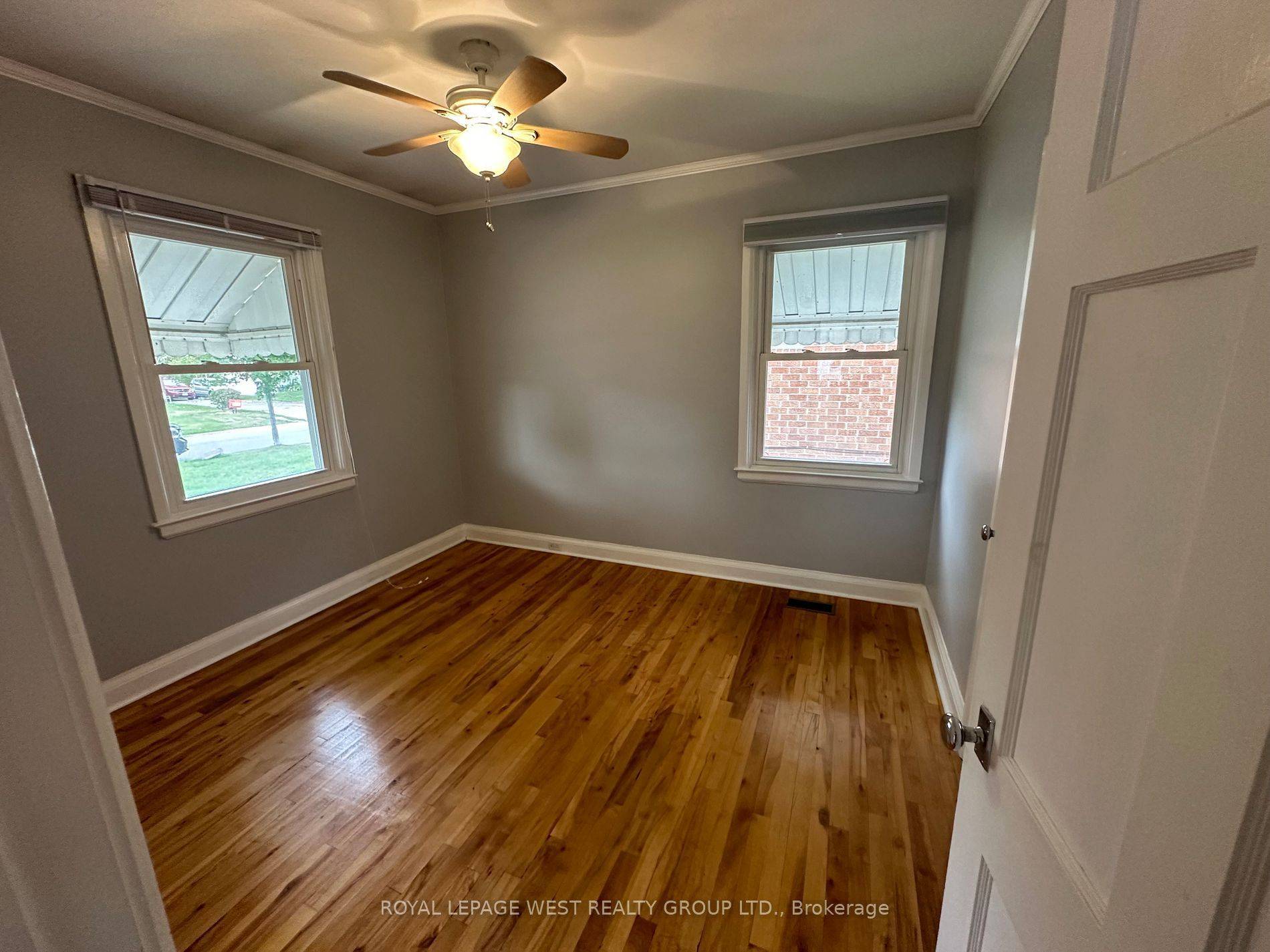 Oshawa, ON L1H 3N6,585 Veterans RD #MAIN