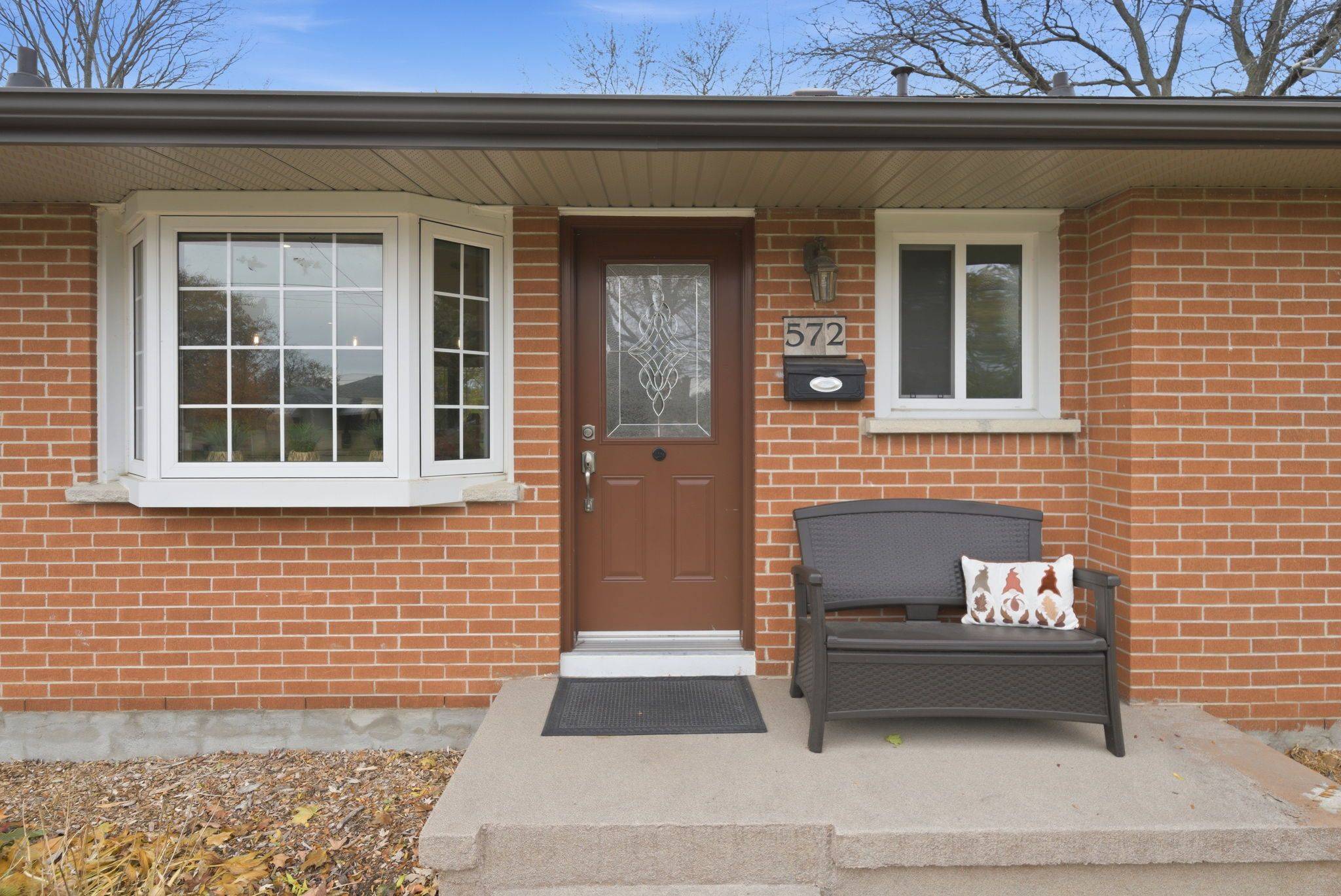 Oshawa, ON L1G 2T3,572 Wychwood ST