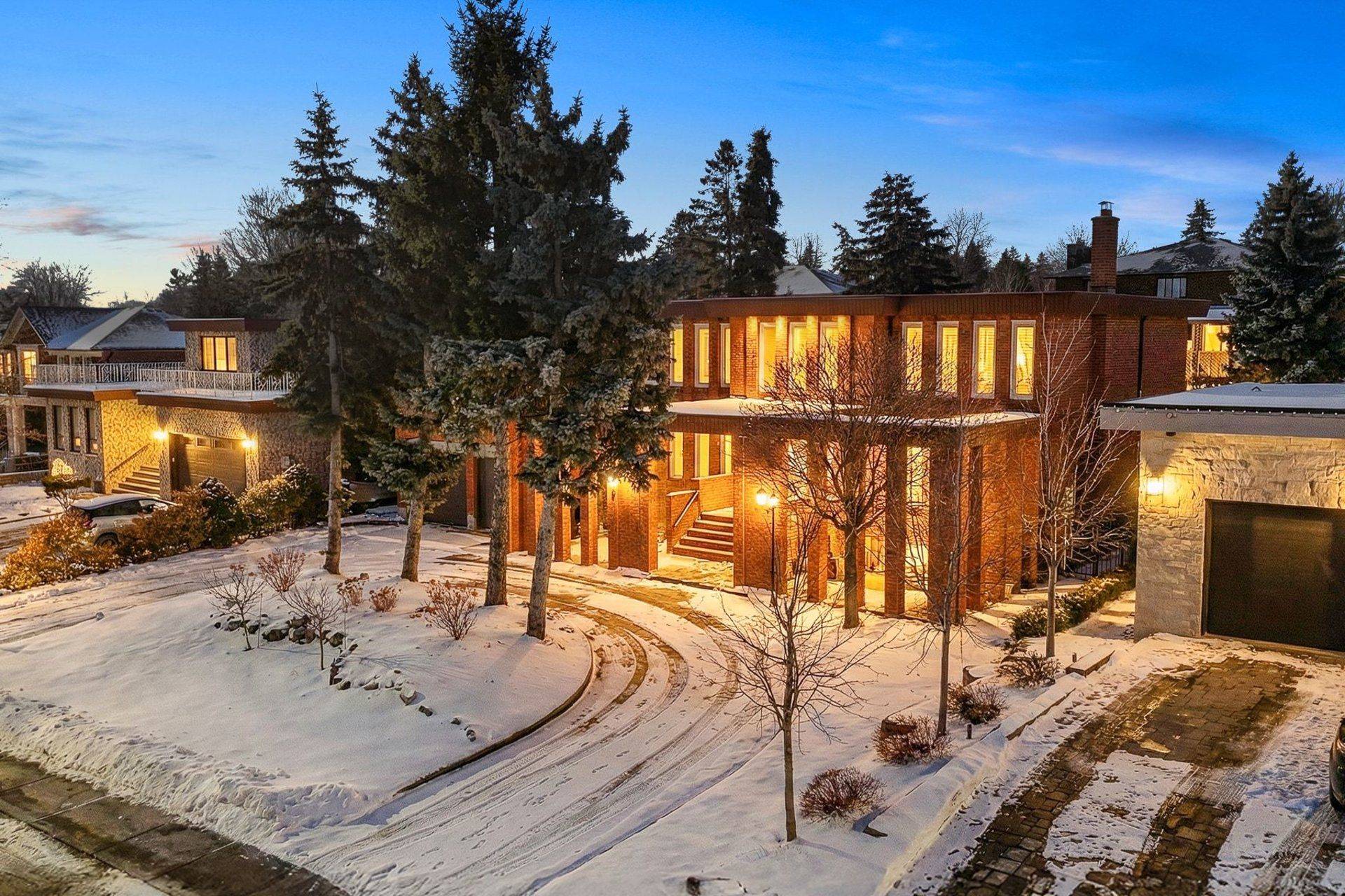 Vaughan, ON L4L 1N6,373 Firglen RDG