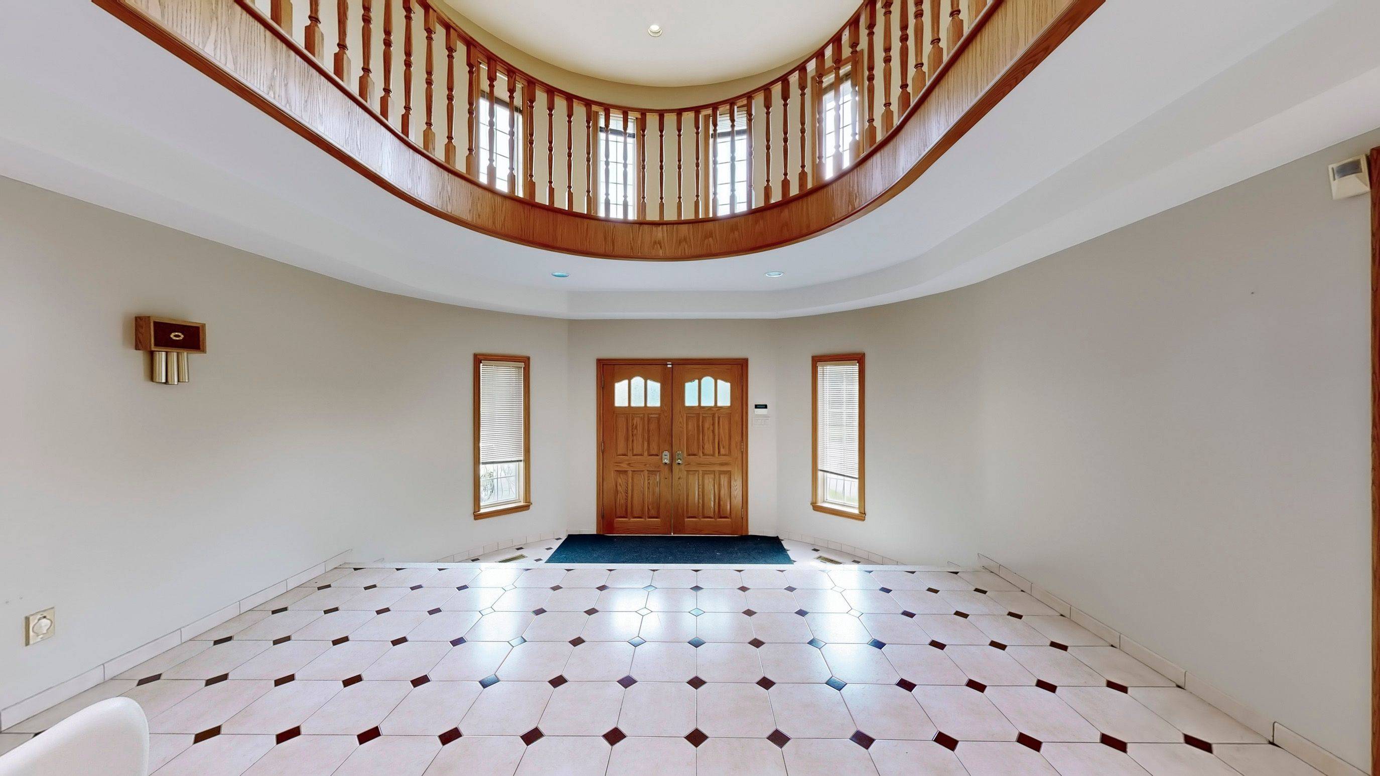 Richmond Hill, ON L4C 6N3,62 Langstaff RD W