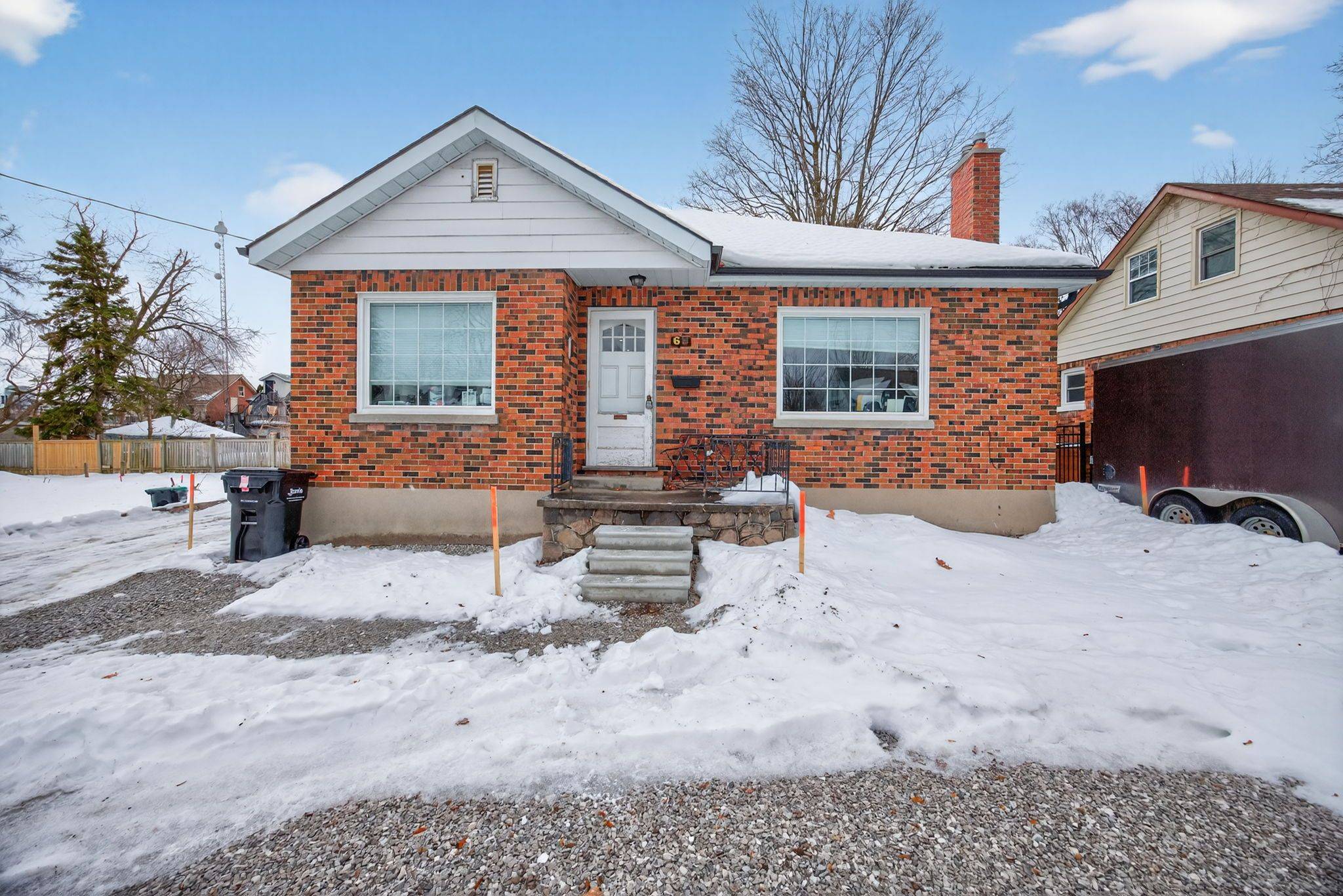 Barrie, ON L4M 3C8,68 Drury LN