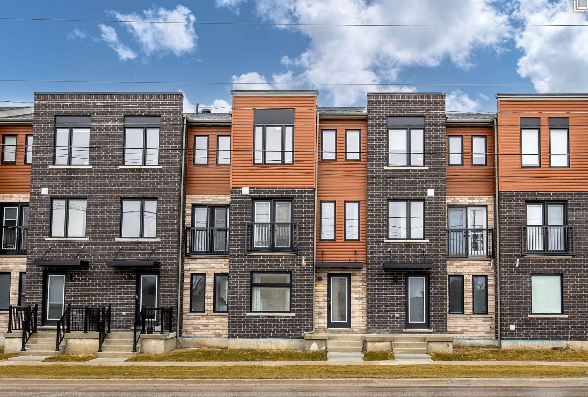 Barrie, ON L9J 0M5,119 Fairlane AVE