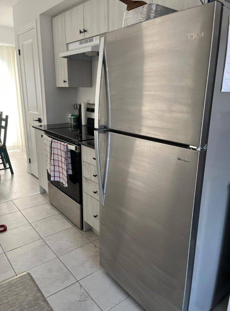 Barrie, ON L9J 0M5,119 Fairlane AVE