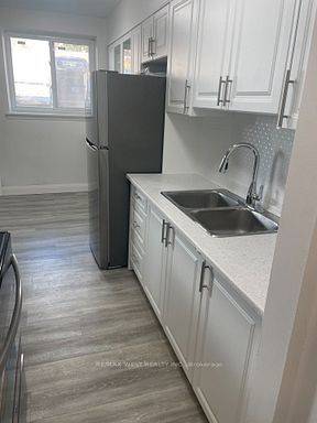 Oakville, ON L6L 1C5,2365 Marine DR #105