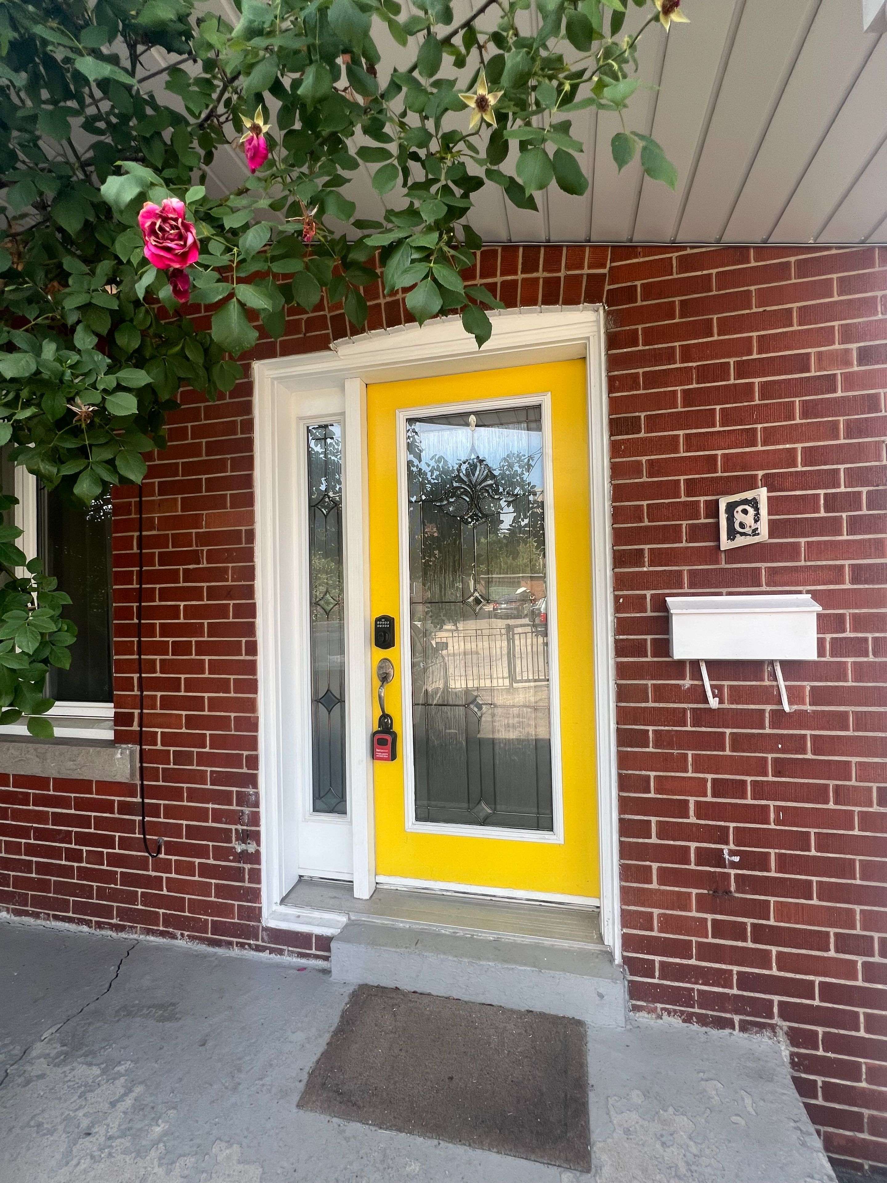 Toronto W03, ON M6N 2G9,8 Porter AVE