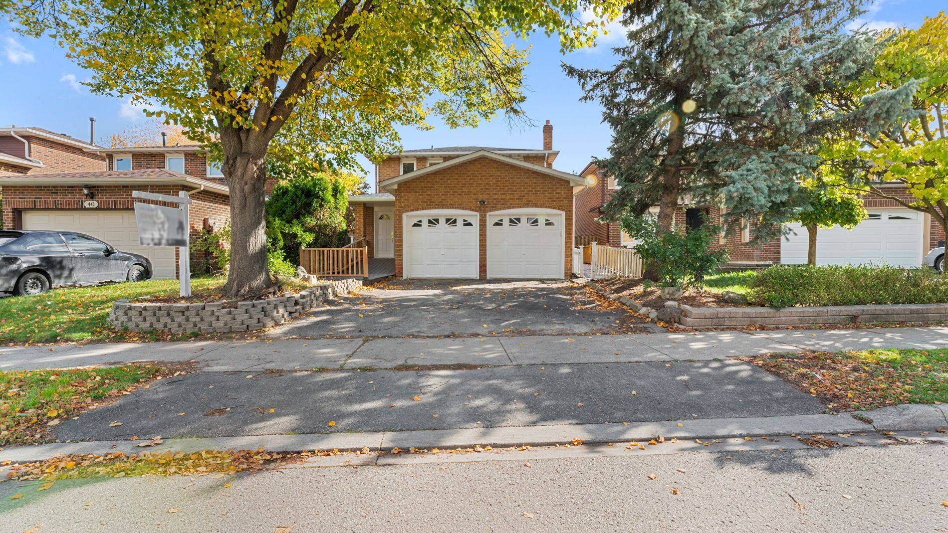 Brampton, ON L6Z 1X2,42 Tanager SQ