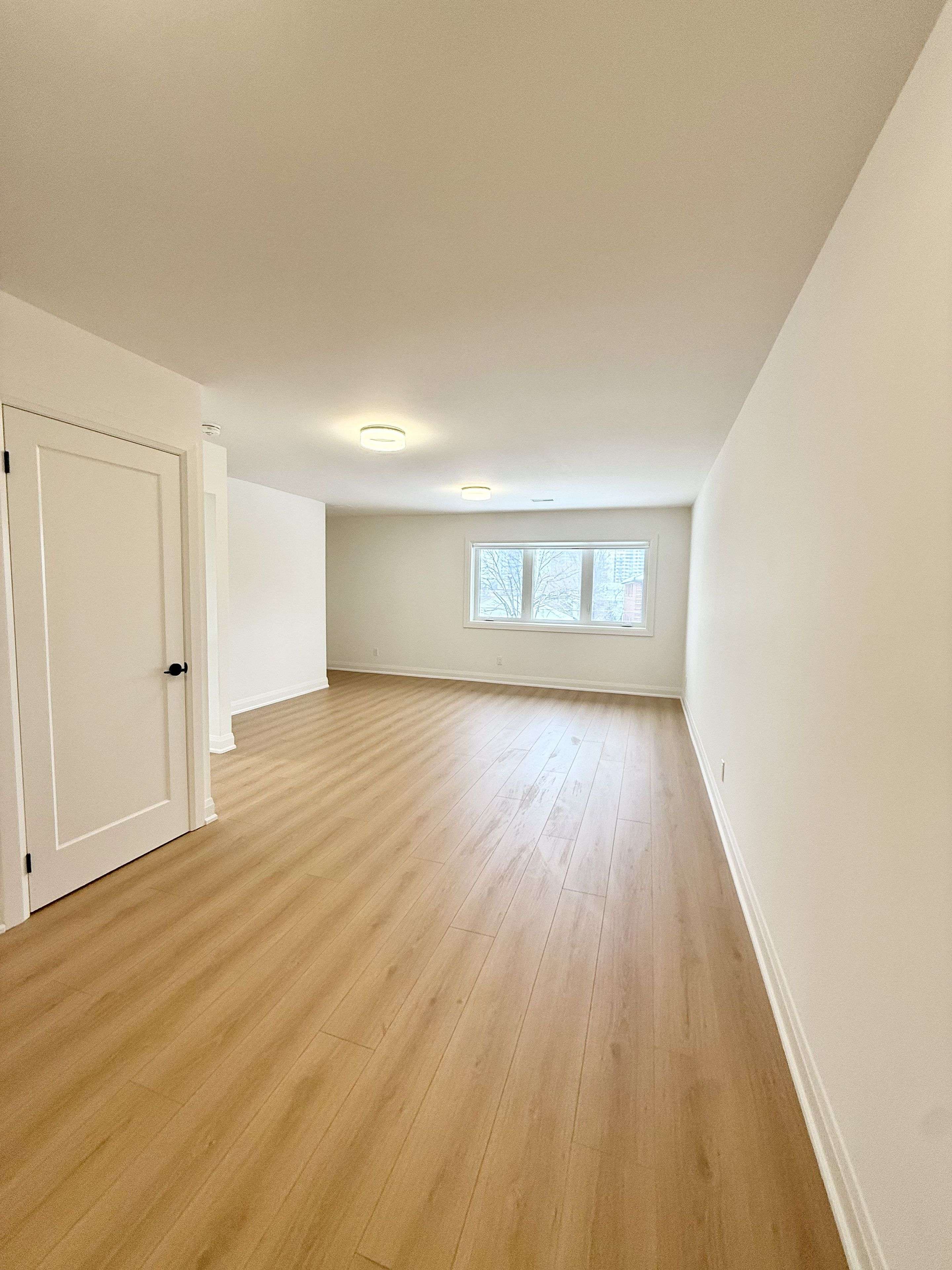 Toronto W04, ON M6M 2W8,19 Arrowsmith AVE #4