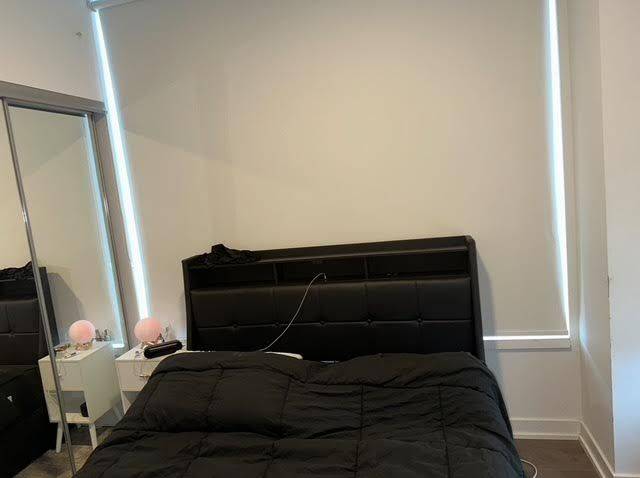 Toronto W01, ON M6S 1A1,1926 Lakeshore BLVD W #3802