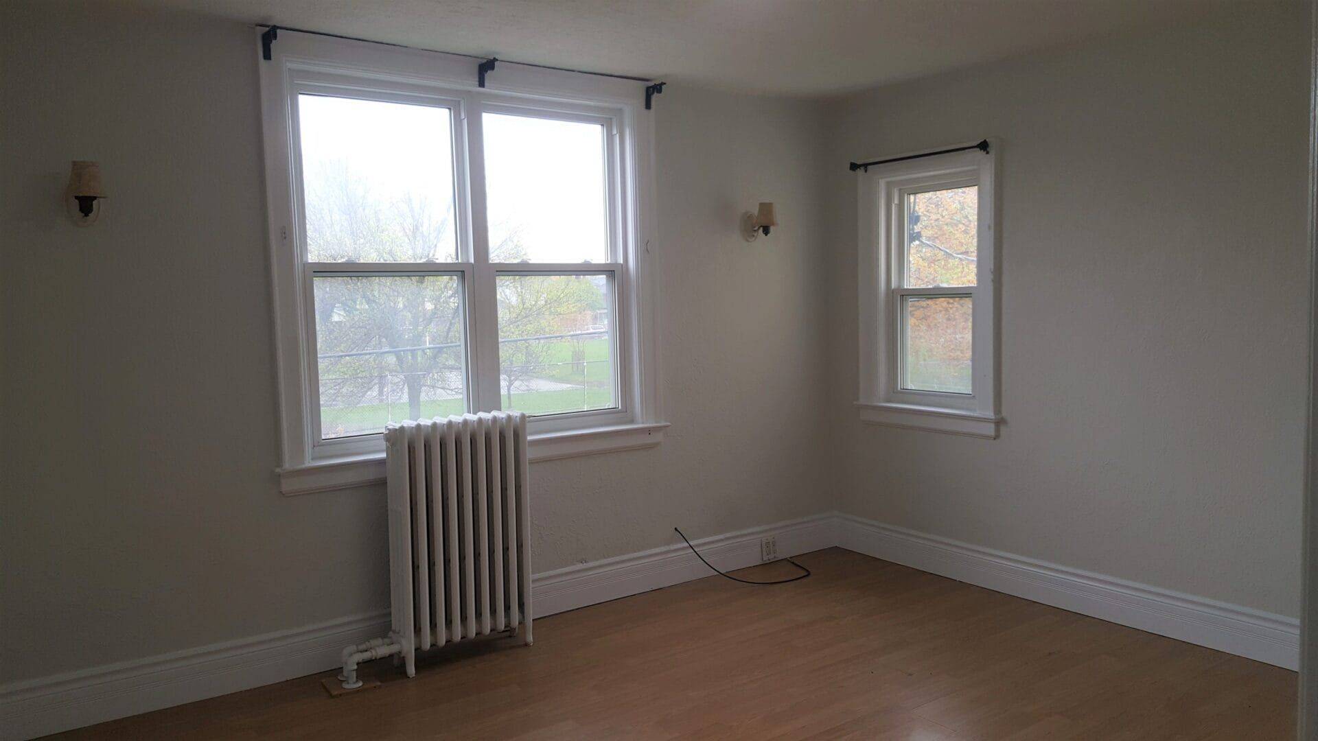 Toronto W04, ON M6M 2B5,44 Bartonville AVE W #3