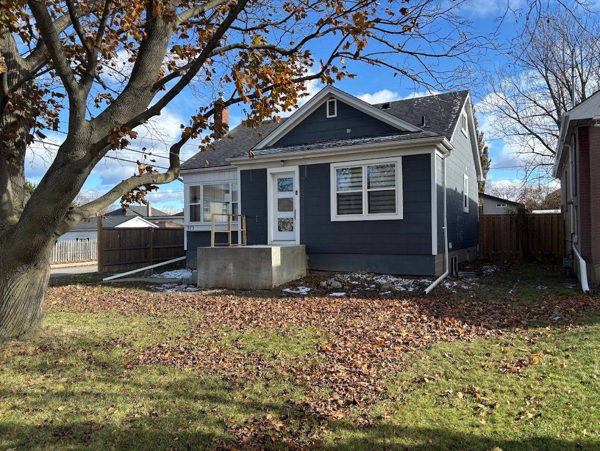 Hamilton, ON L8V 3H1,373 East 27th ST