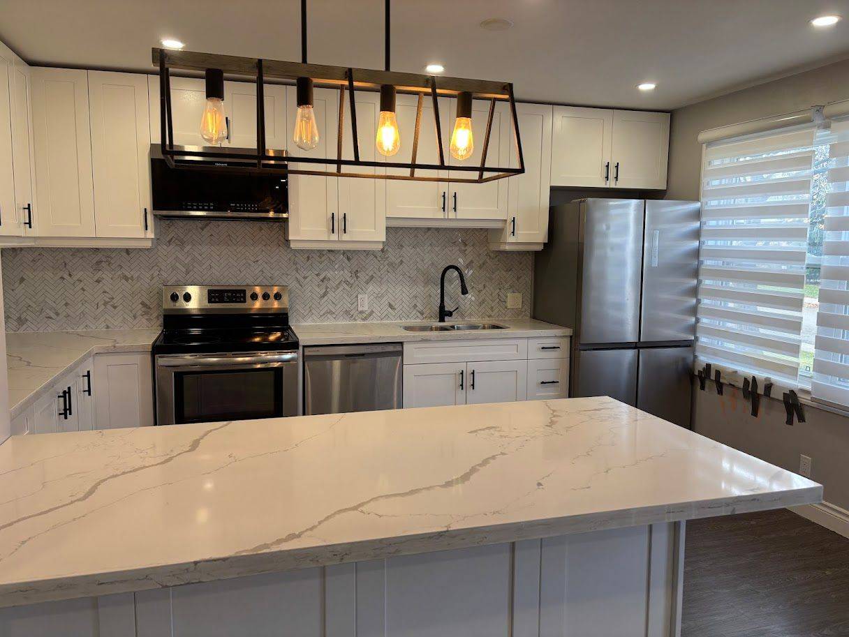 Hamilton, ON L8V 3H1,373 East 27th ST