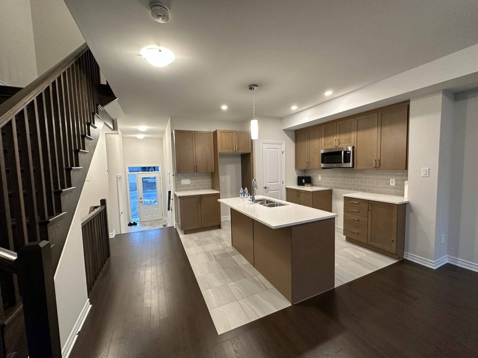 Blossom Park - Airport And Area, ON K1X 0H2,28 Atop LN