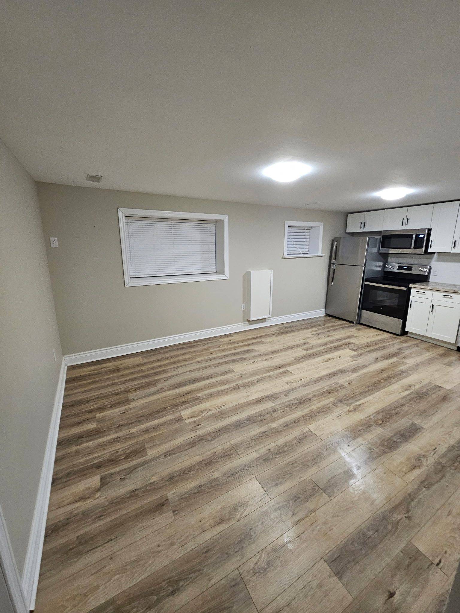 Welland, ON L3C 3K2,539 Woodlawn RD #2