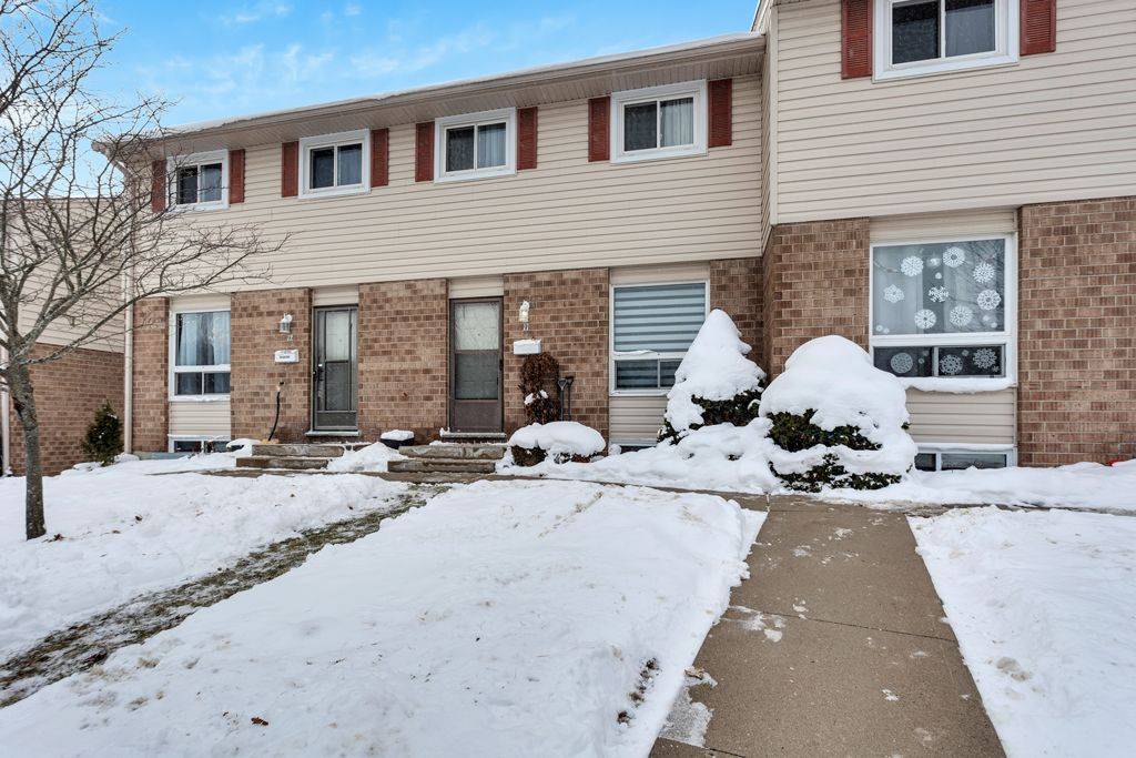 London South, ON N6C 5G5,351 Highview AVE E #11