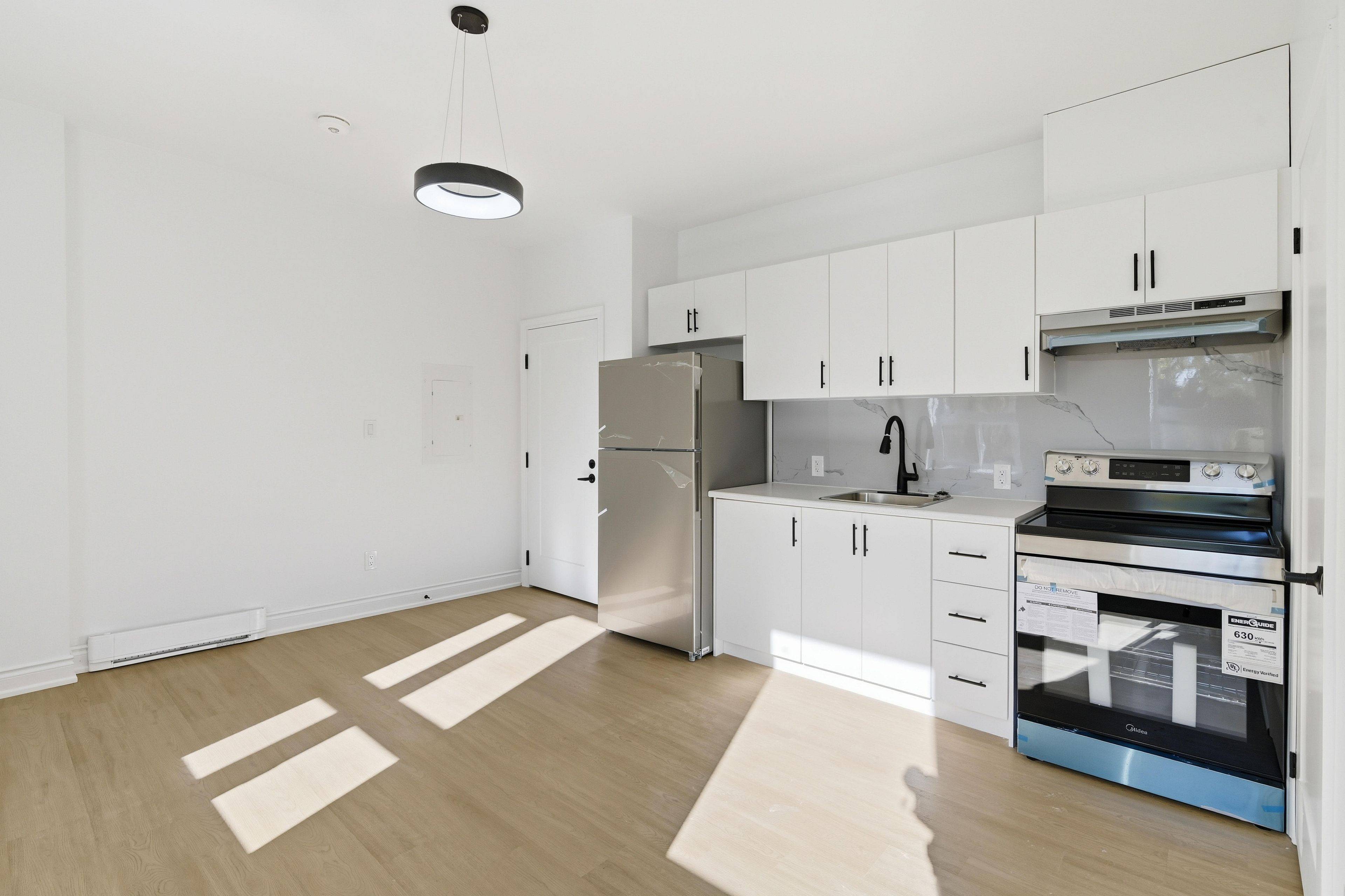 Peterborough, ON K9H 4P8,380 Park ST N ##3