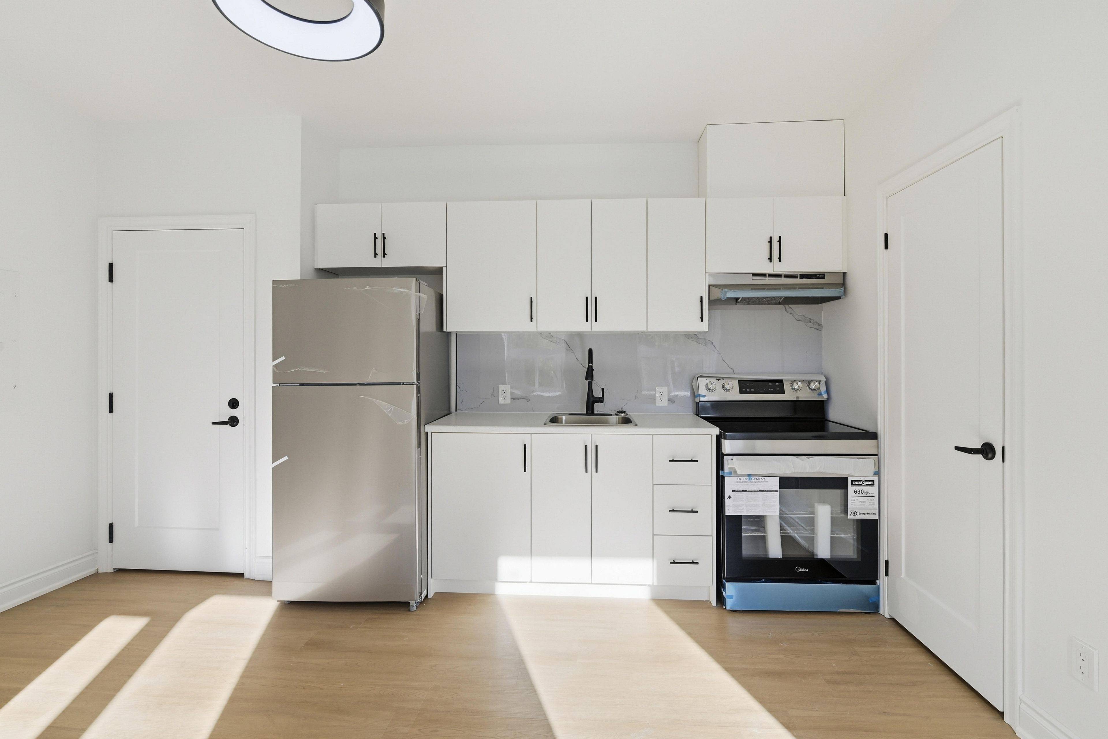 Peterborough, ON K9H 4P8,380 Park ST N ##3