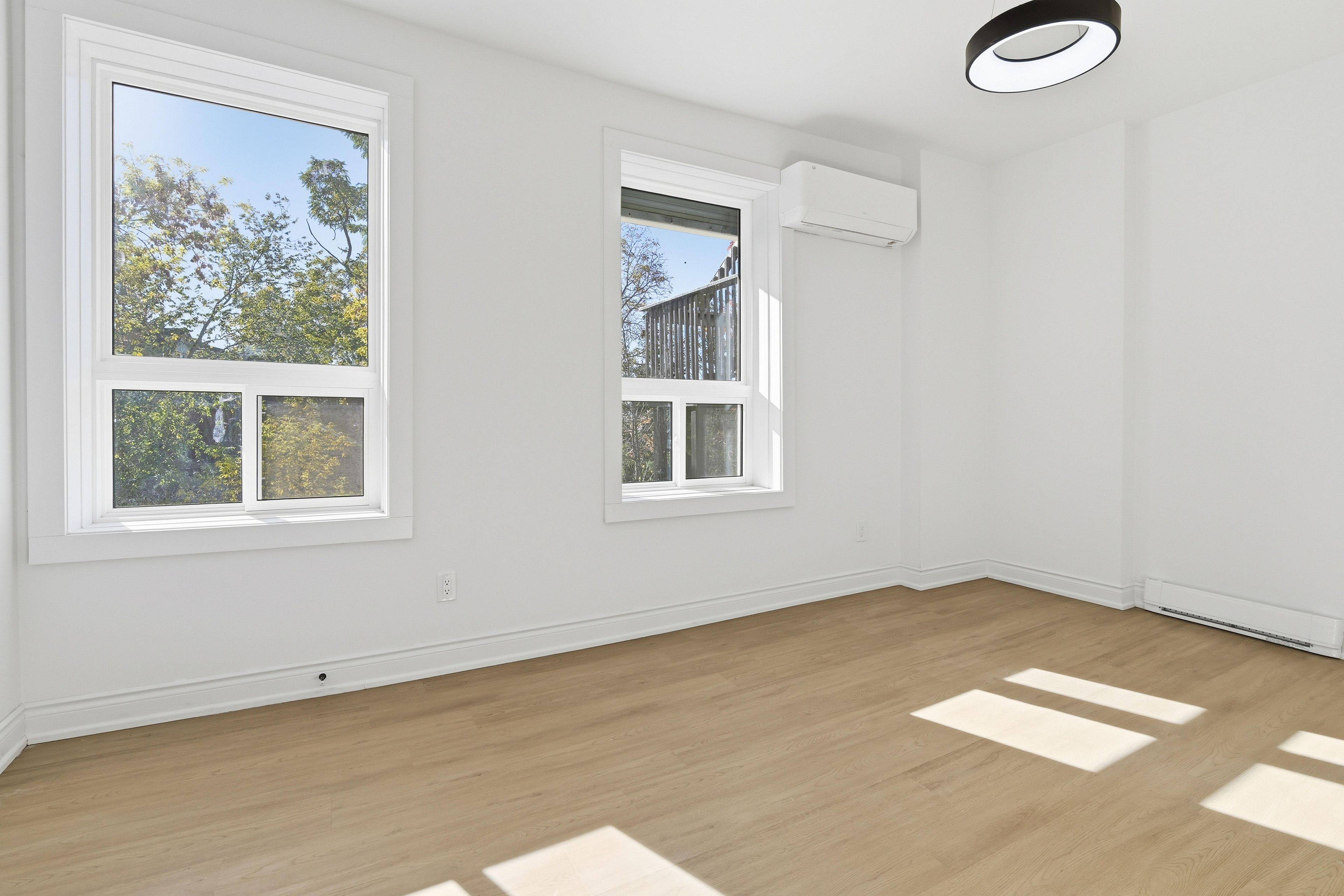 Peterborough, ON K9H 4P8,380 Park ST N ##3