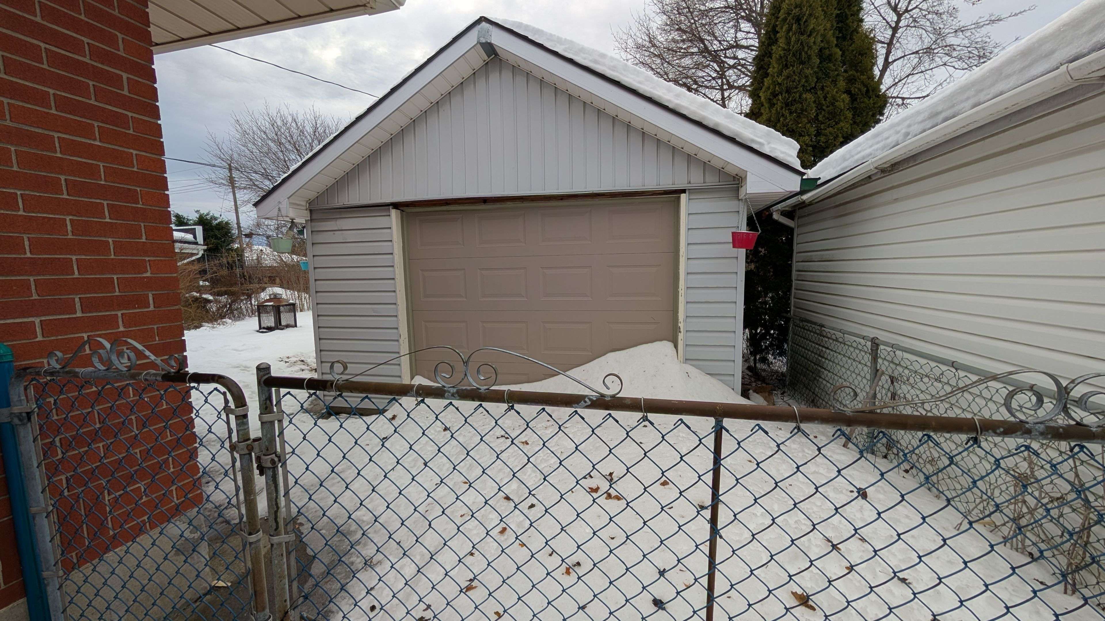 London East, ON N5V 2G8,149 Mark ST