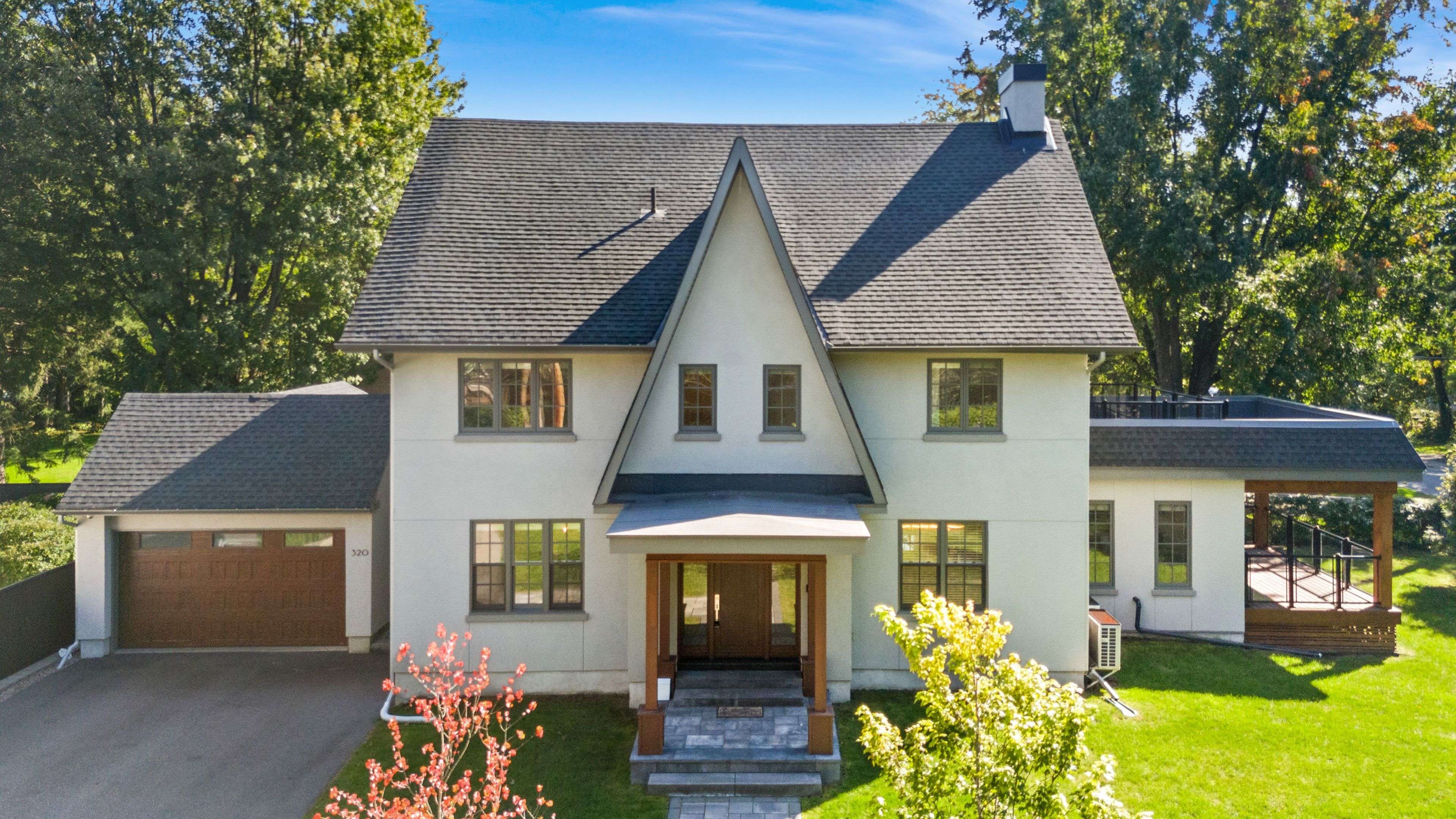 Rockcliffe Park, ON K1M 0J6,320 Hillcrest RD