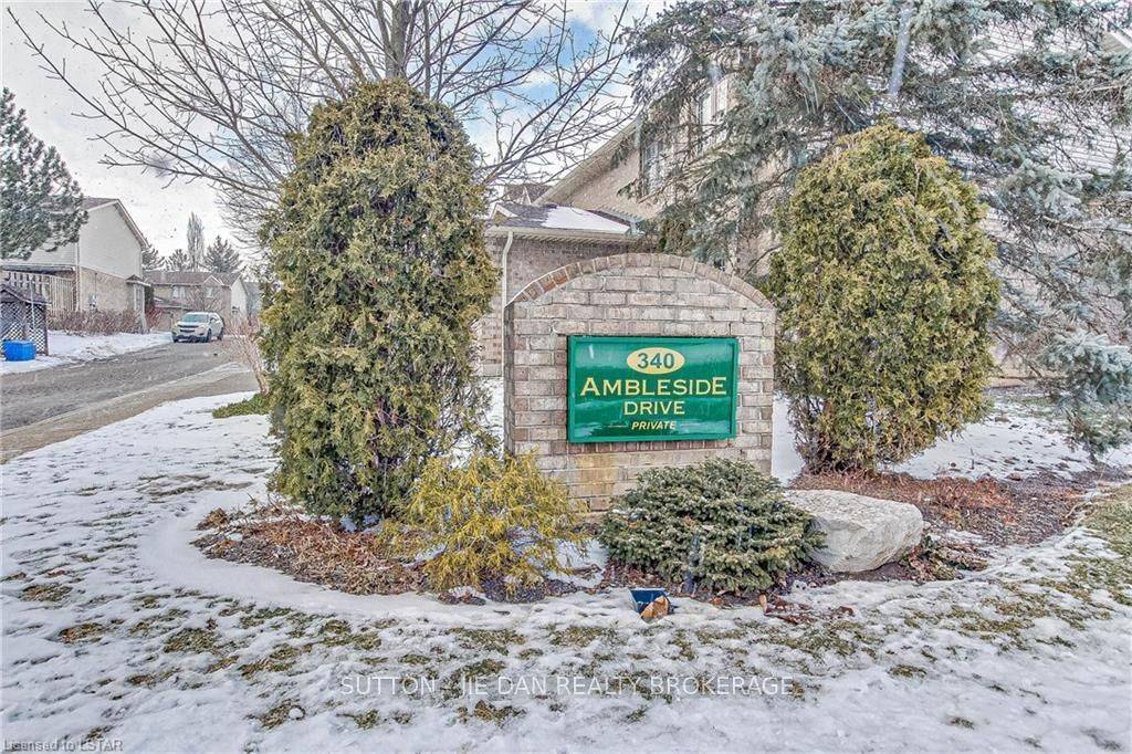 London North, ON N6G 4Y5,340 AMBLESIDE DR #34