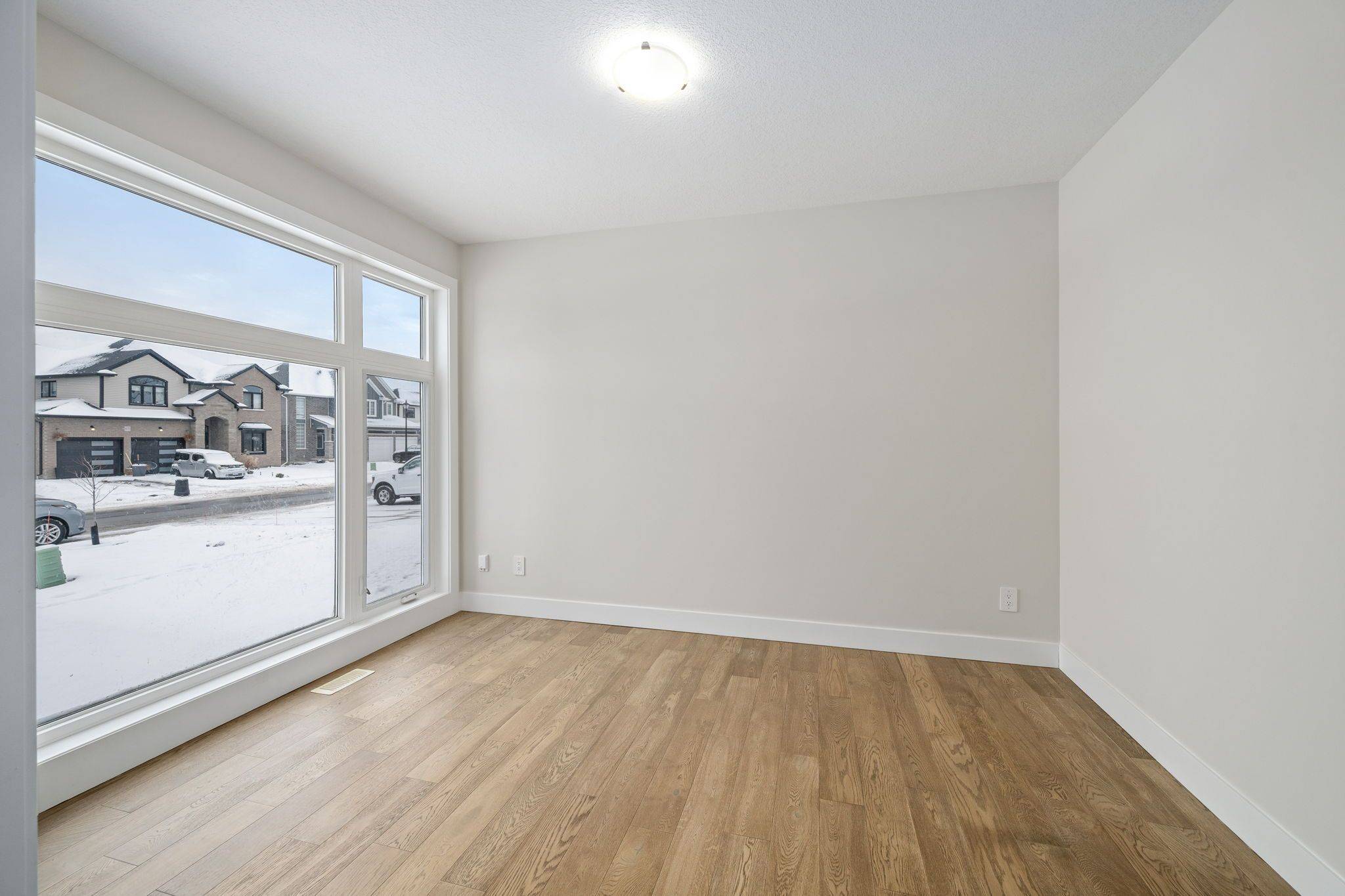 Southwold, ON N5P 3T2,70 ROYAL CRES