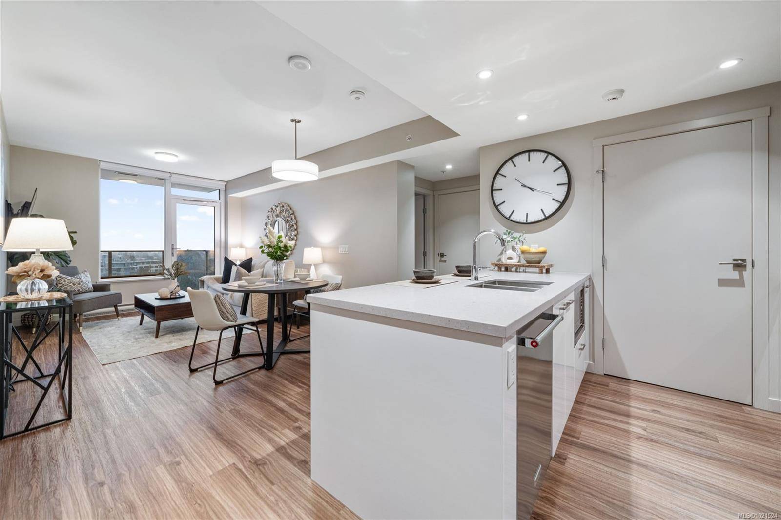 Victoria, BC V8W 0G1,777 Belleville St #1104