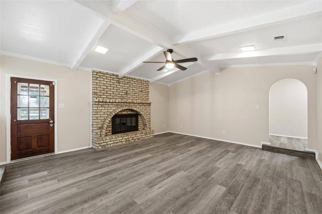 Hewitt, TX 76643,211 Opal Street