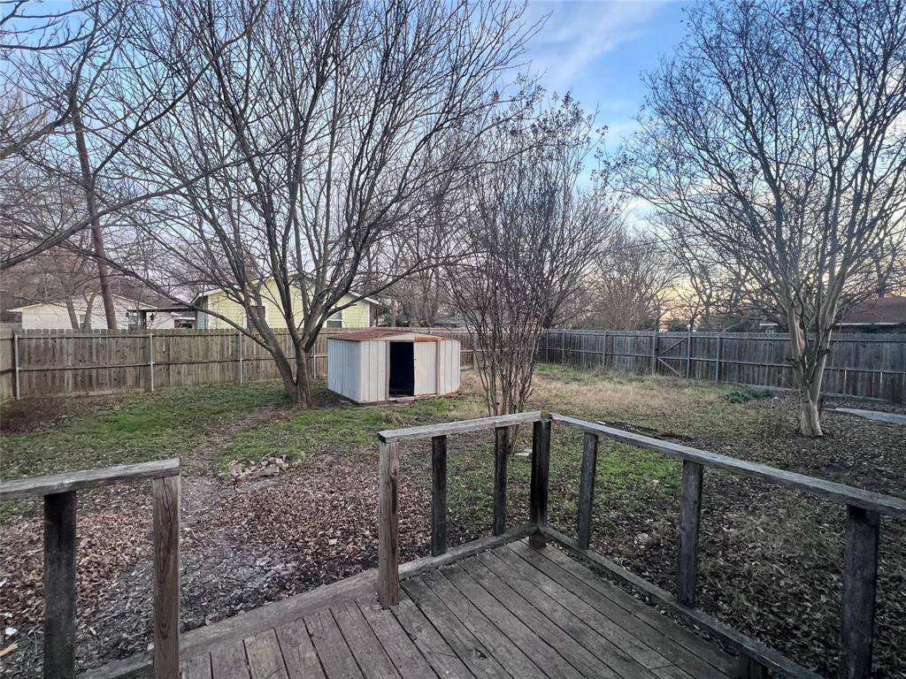 Leonard, TX 75452,408 E Fannin Street