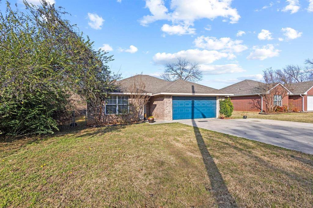 Denison, TX 75020,2409 W Walker Street