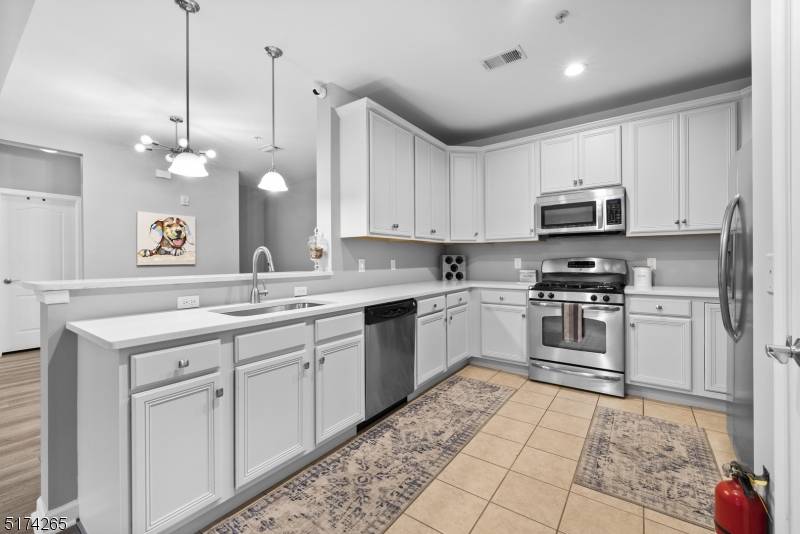 Hanover Twp., NJ 07981,709 Brook Hollow Dr #709