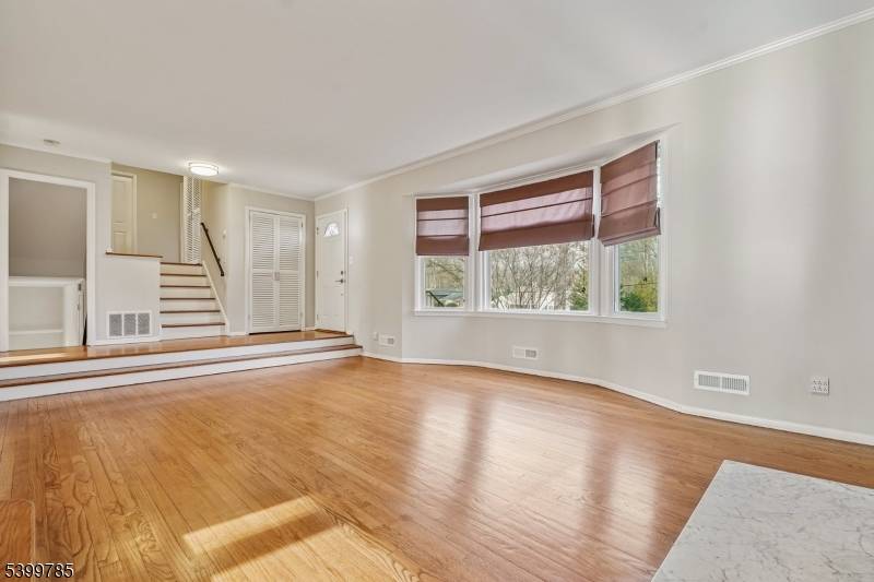 Berkeley Heights Twp., NJ 07922,54 Saw Mill Dr