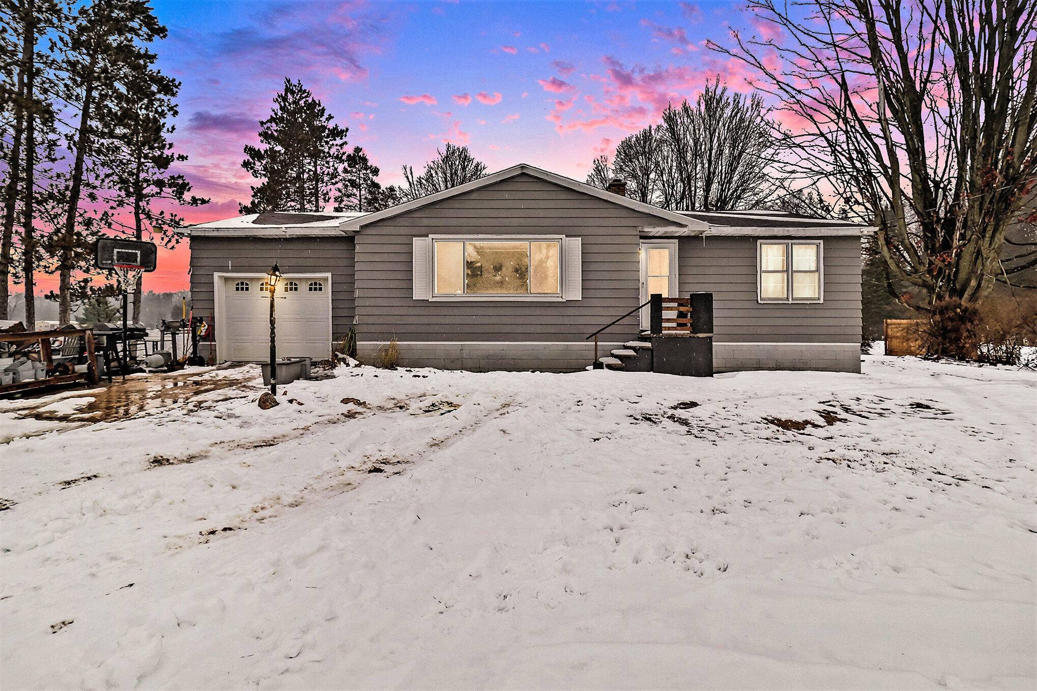 Hesperia, MI 49421,8473 W 1 Mile RD