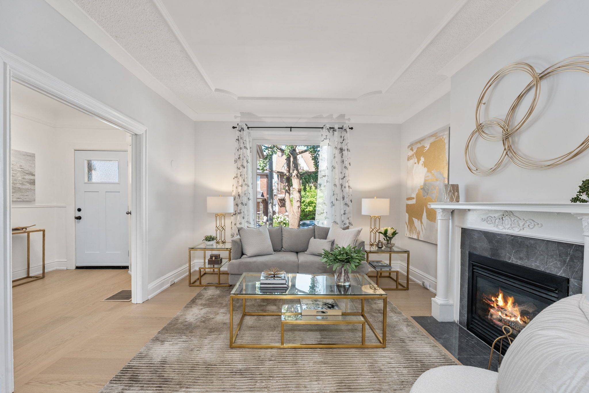 Toronto C01, ON M6J 2S4,29 Grace ST