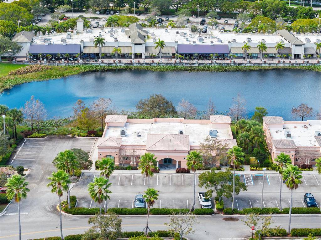 Weston, FL 33326,2233 N Commerce Pkwy