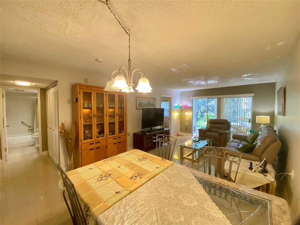 Coconut Creek, FL 33066,2603 Nassau Bnd #C2