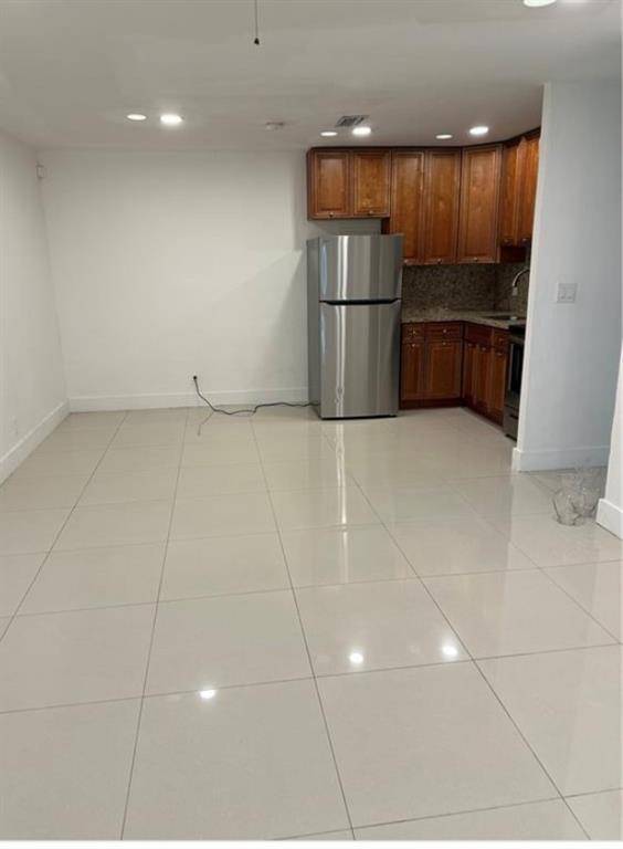 Fort Lauderdale, FL 33313,2241 NW 57th Ave #2241