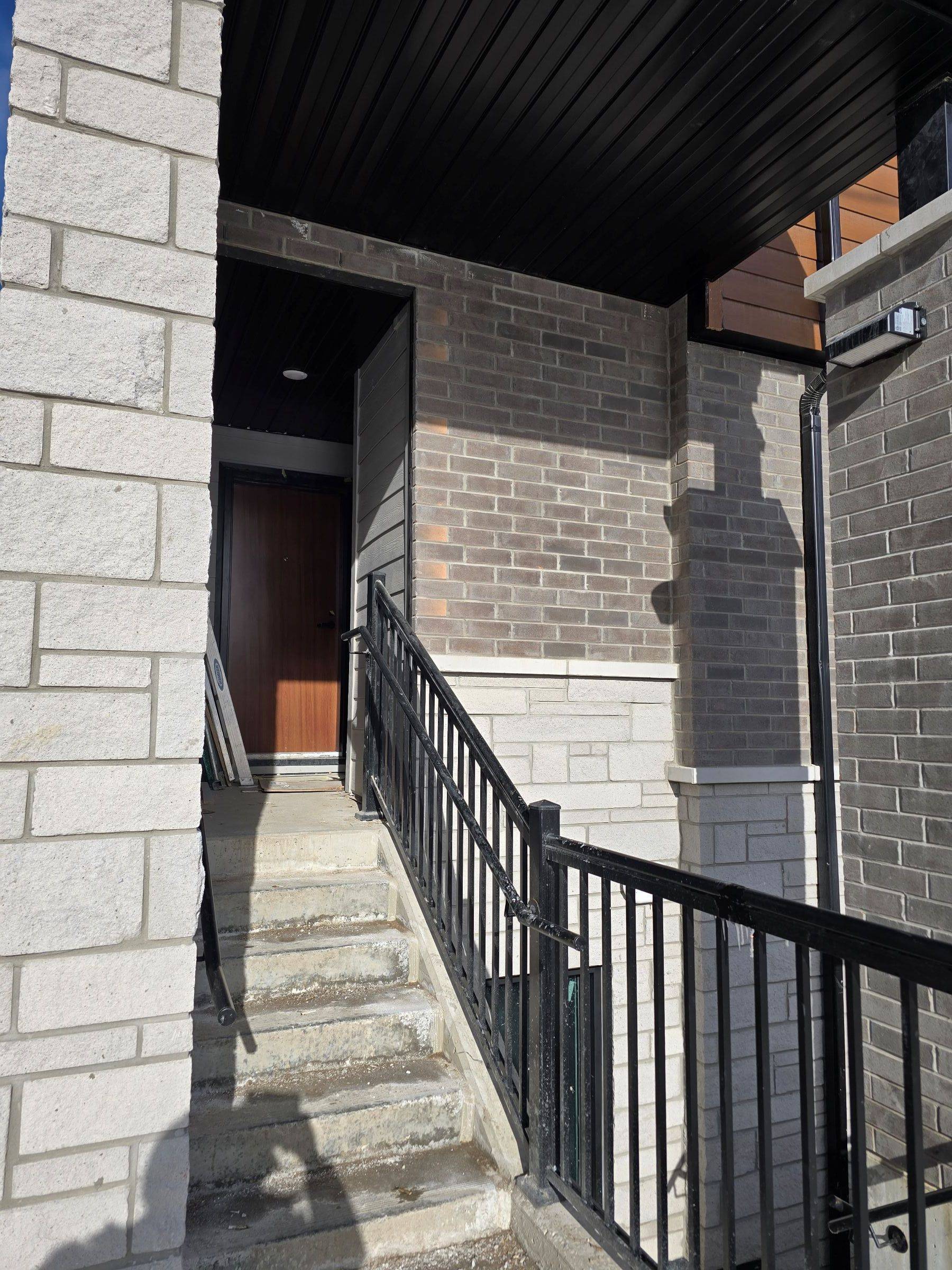 Markham, ON L3S 0E3,30 Markdale LN #520