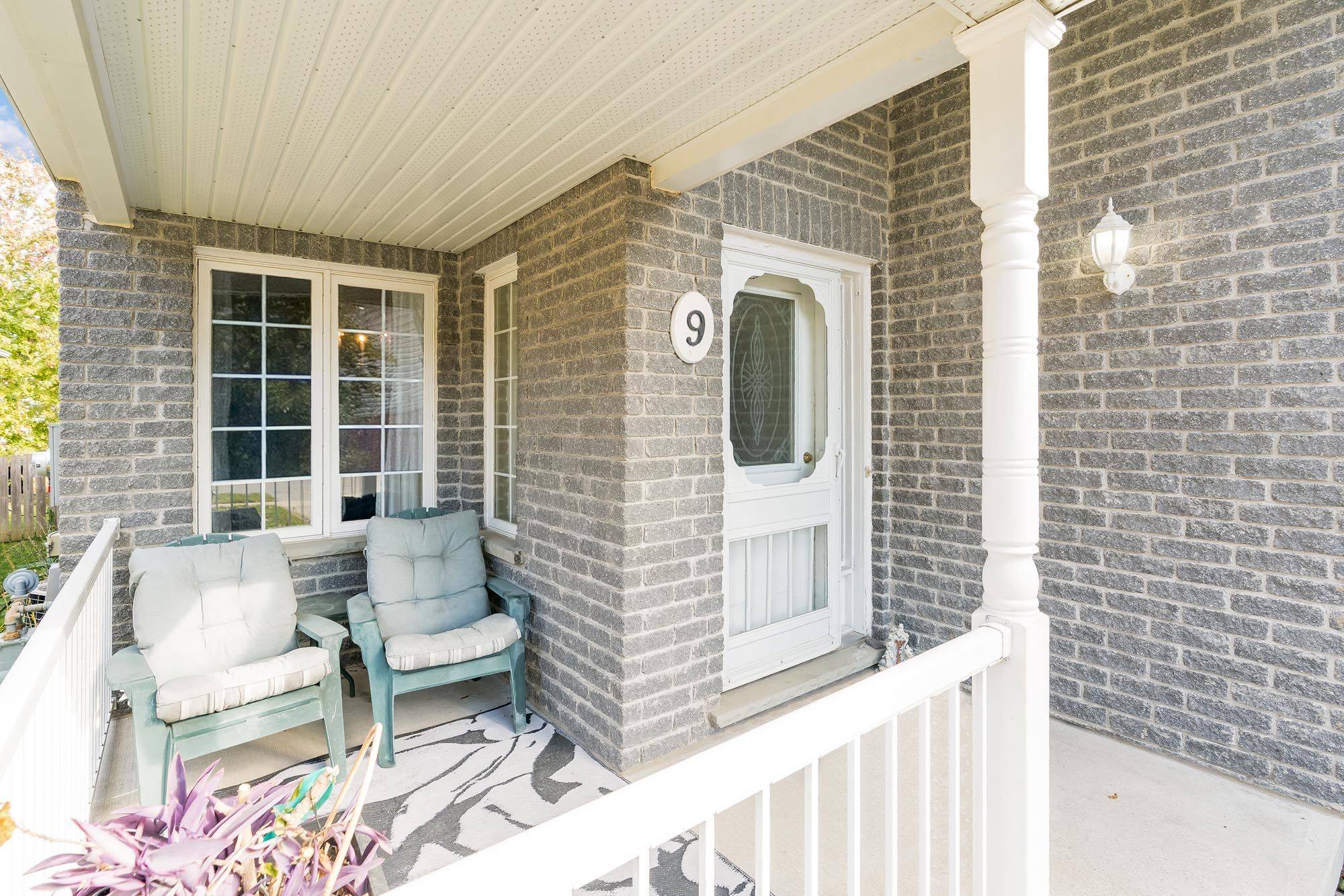 Orillia, ON L3V 7Y9,9 Julia CRES