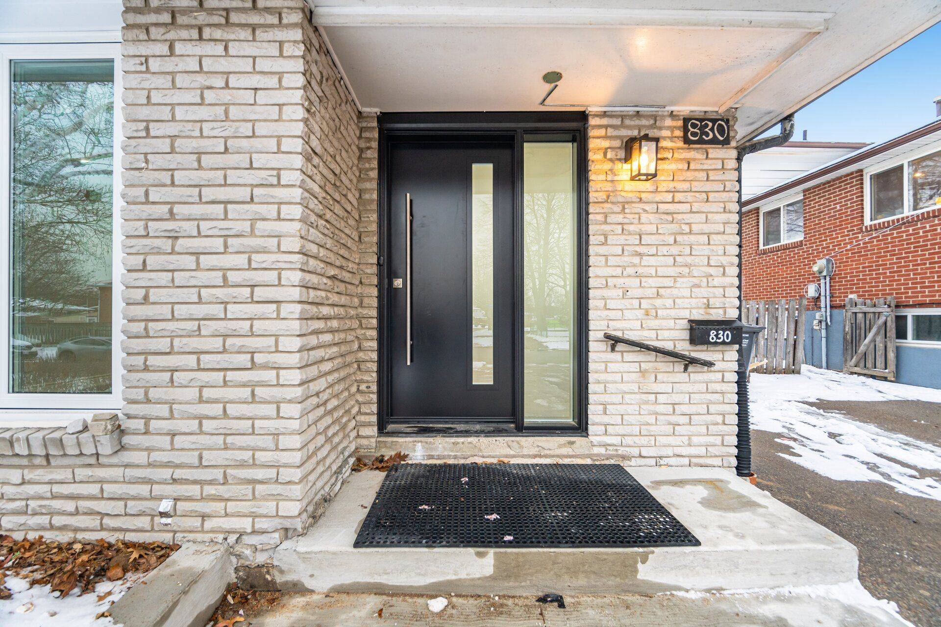 Mississauga, ON L5J 2Y2,830 Embassy AVE #Main Floor