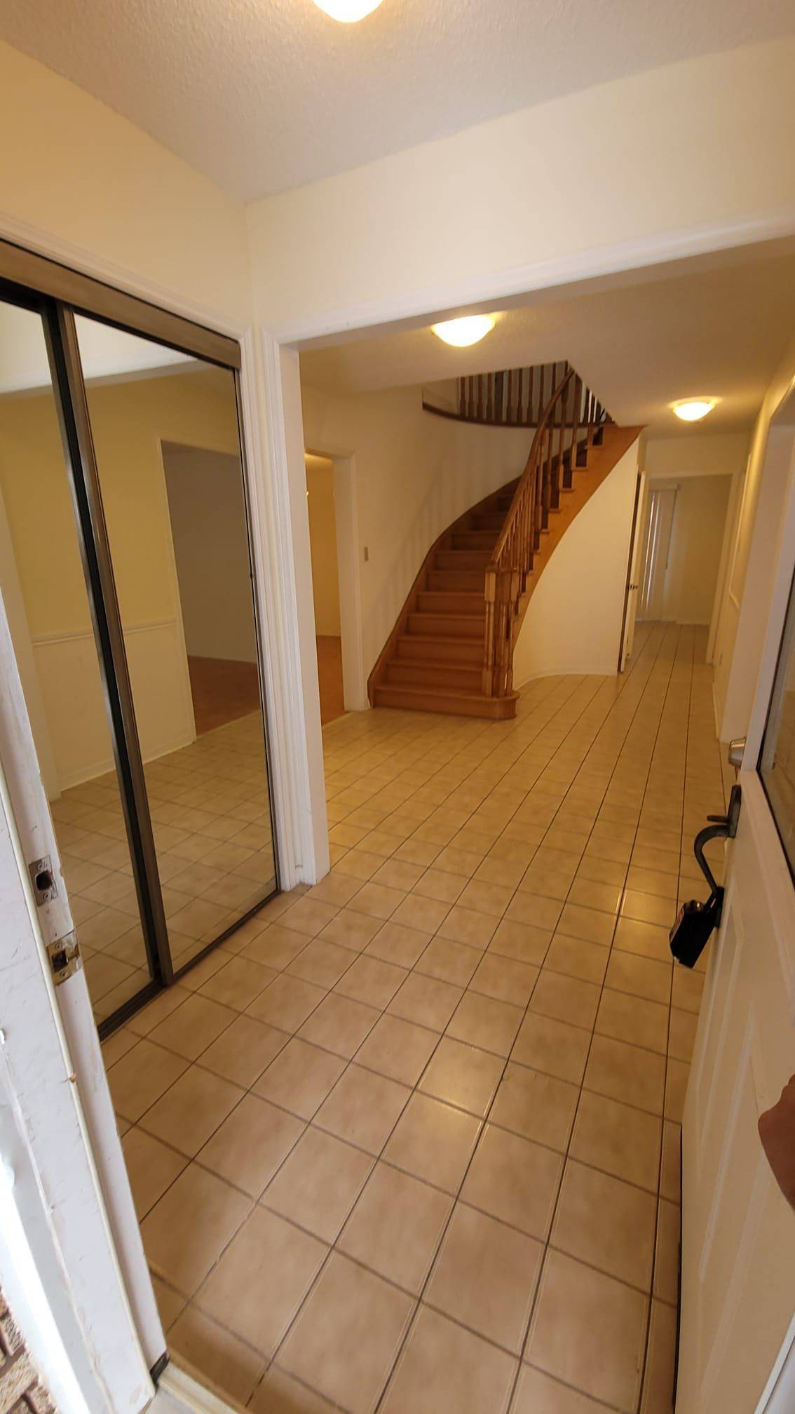 Mississauga, ON L5M 4C8,4483 Radisson CRES