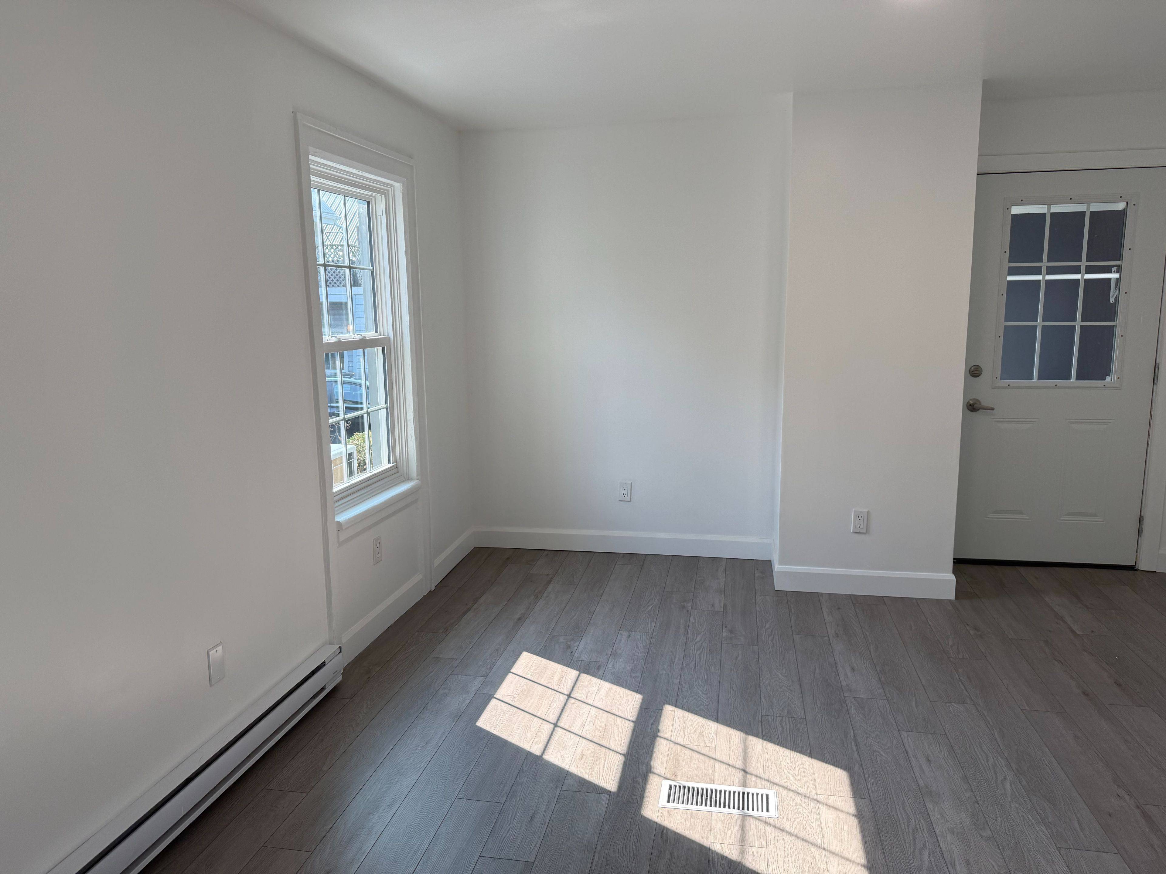 Brockville, ON K6V 1K2,28 James ST E