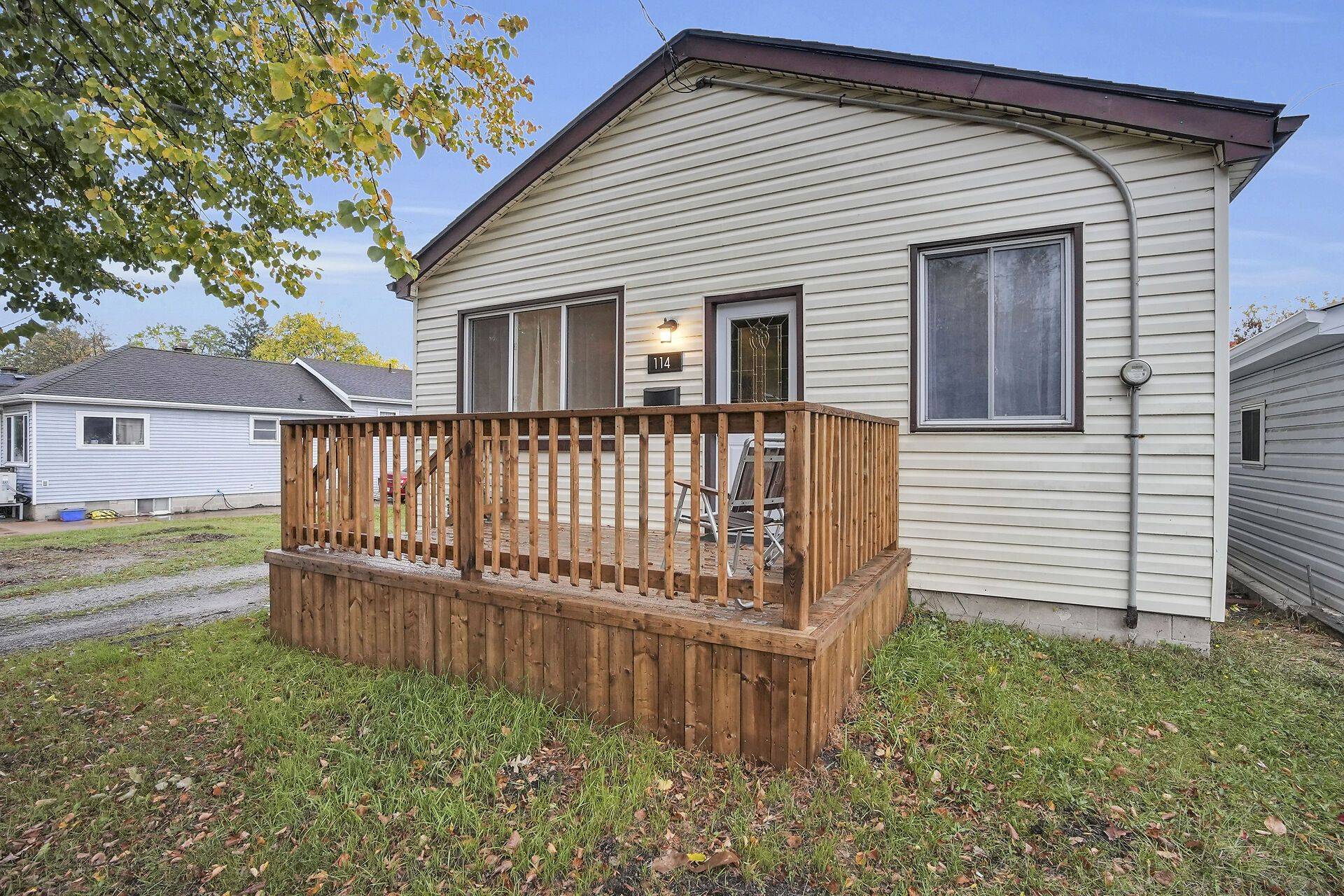 London South, ON N6J 1S1,114 Emery ST W