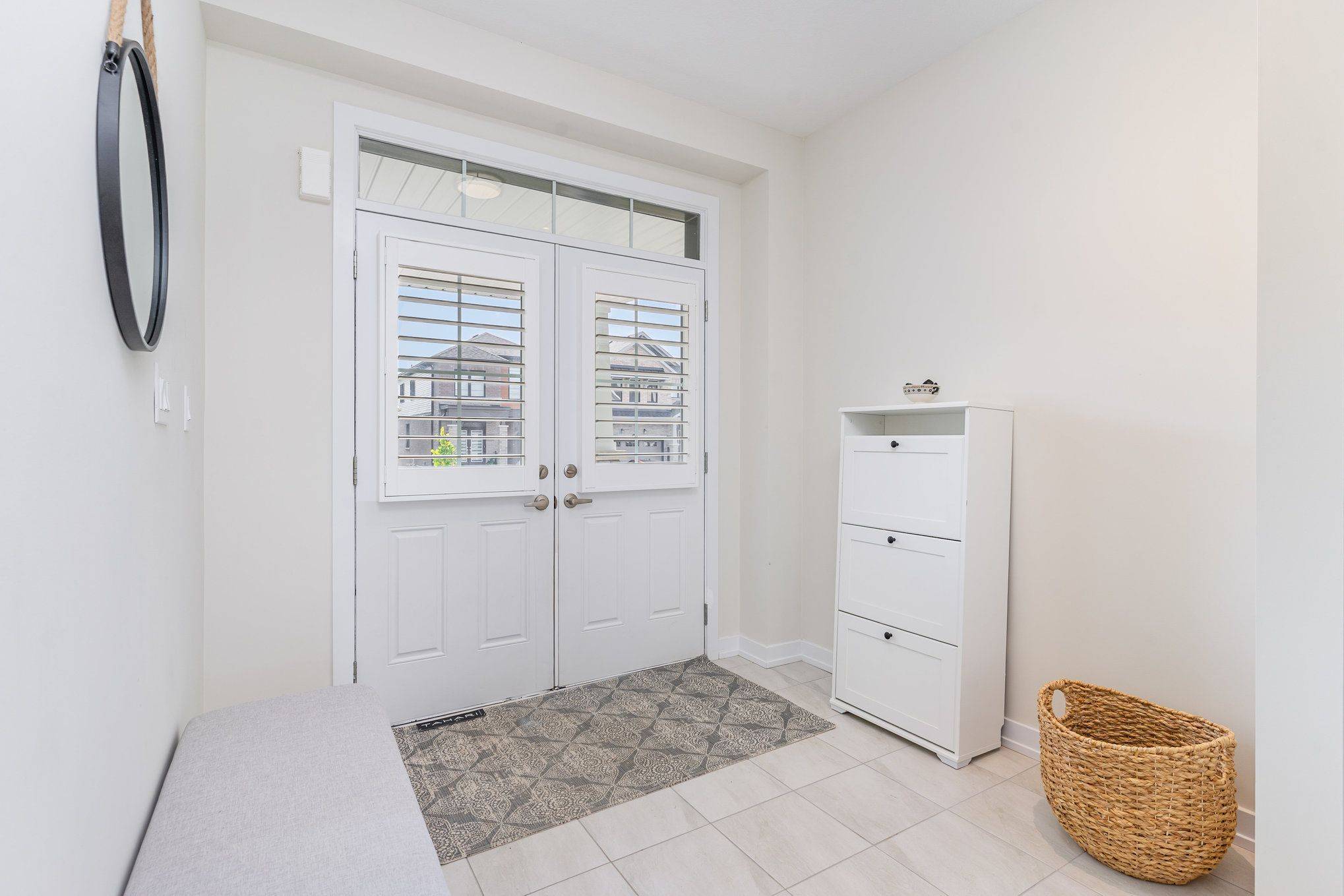 Haldimand, ON N3W 0H6,82 Lilac CIR