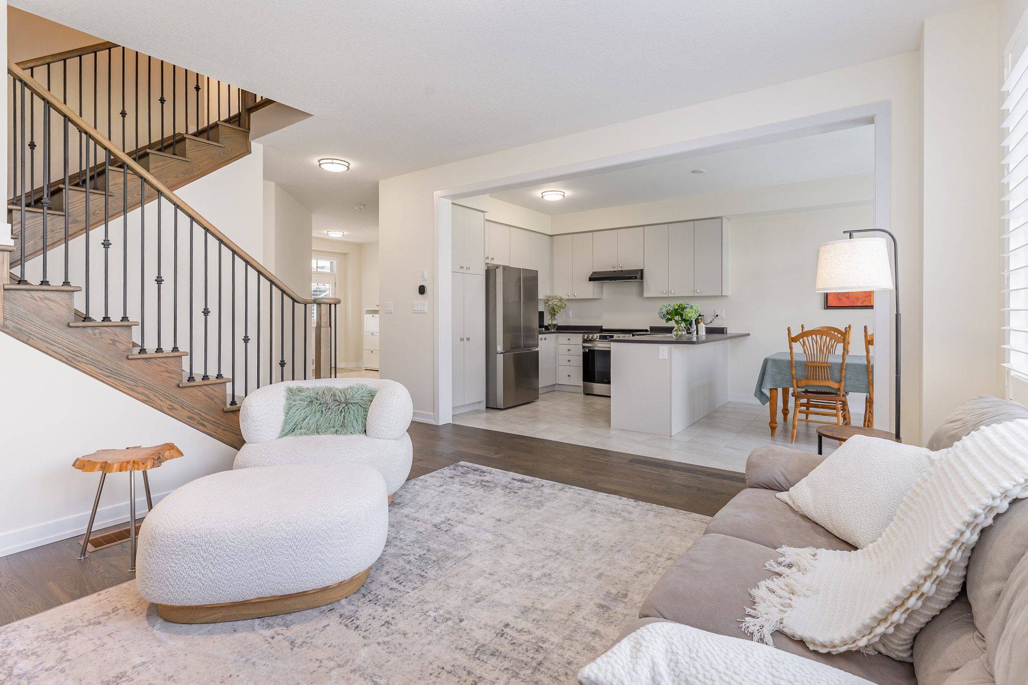 Haldimand, ON N3W 0H6,82 Lilac CIR