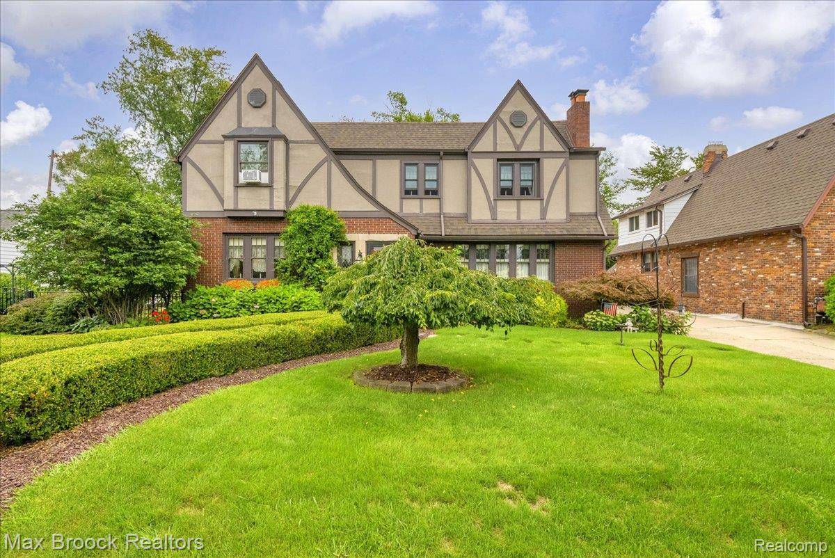 Pontiac, MI 48341,243 Cherokee RD